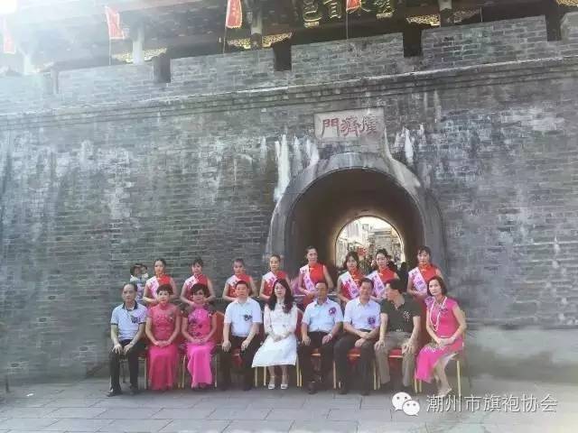 e7eba7d999bf0a026d5415638f3a3b0f.jpg