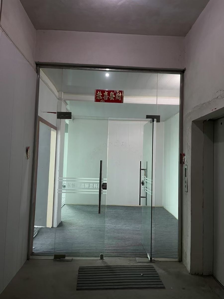 05.jpg