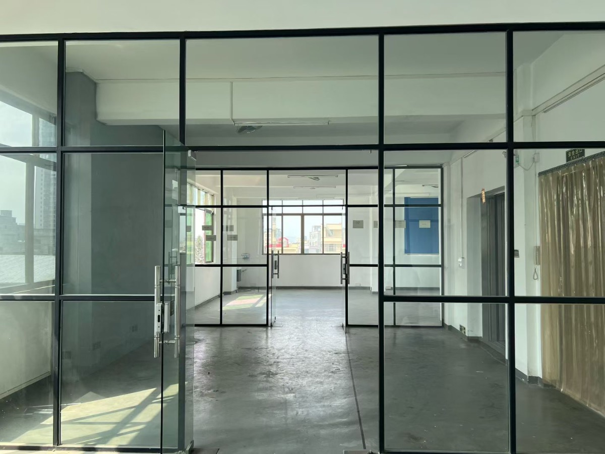 4a6c169992e5440b38b6828dca4fb183.jpeg