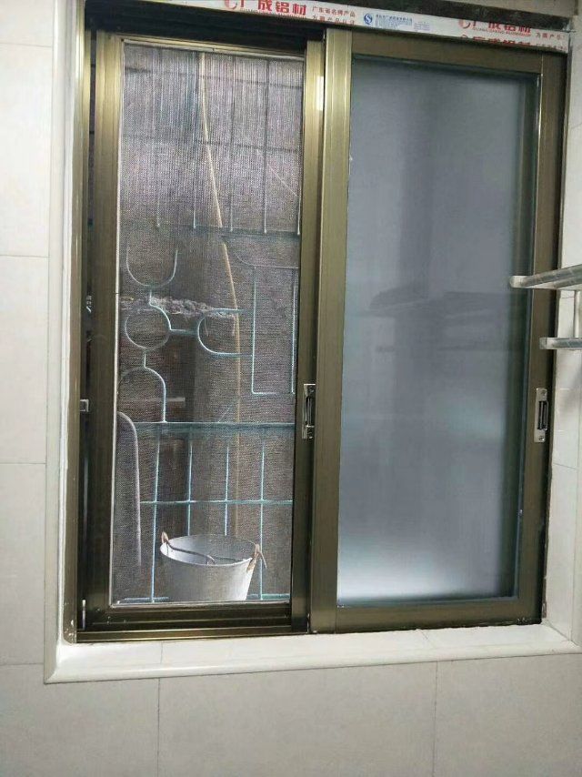 121300w1dg1s1ldvx61kzv.jpg